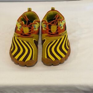 Saguaro Kids Barefoot Running Shoes Size 23 (US 6.5-7Toddler) Yellow Brown Zebra